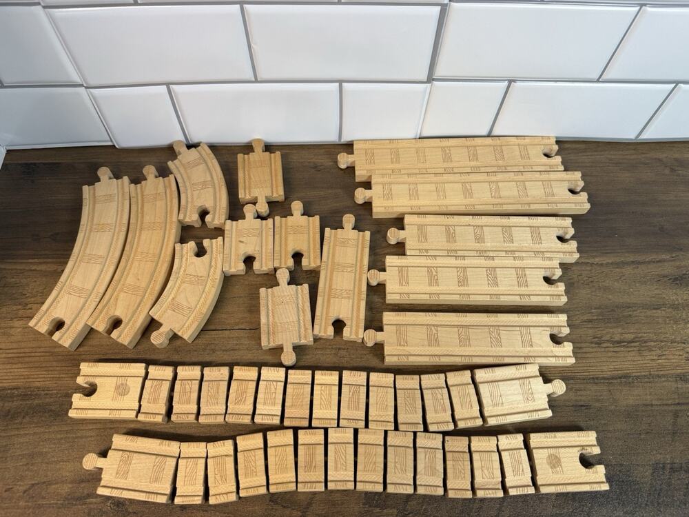 Thomas & Friends Wooden Railway Track 16 Piece Curves & Straights